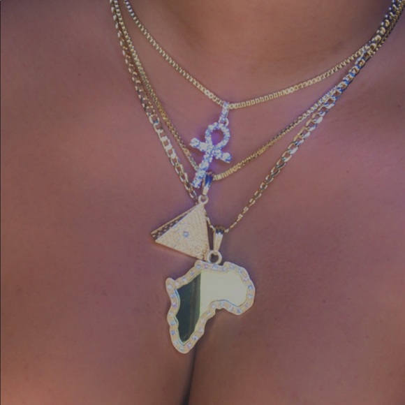 Jewelry - Picture 6 of 6